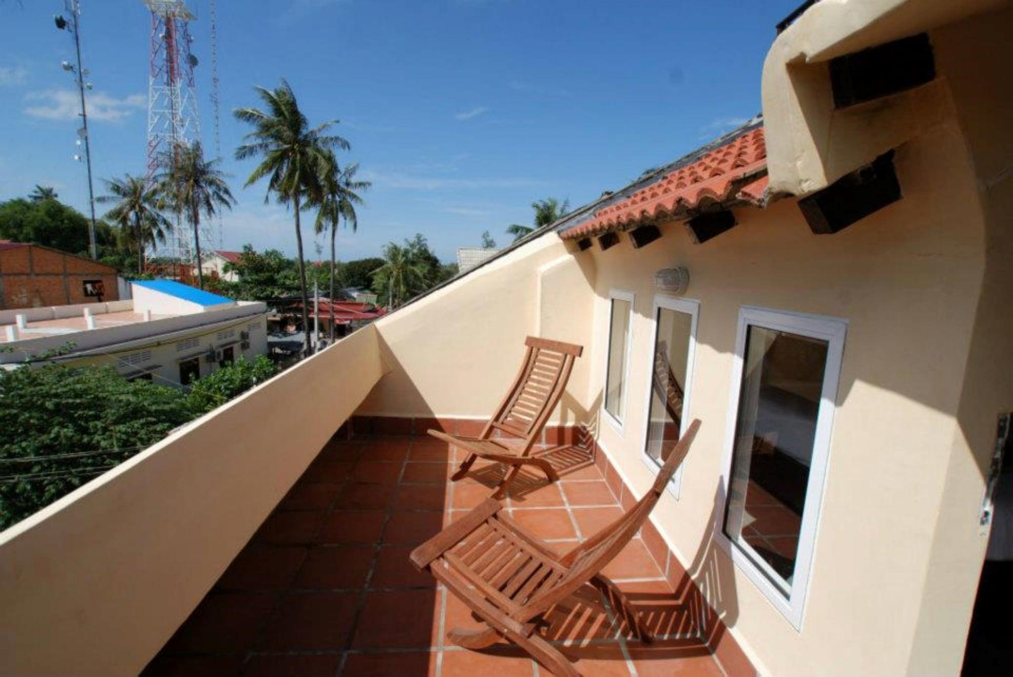 Hotel The Columns Kampot Exterior foto