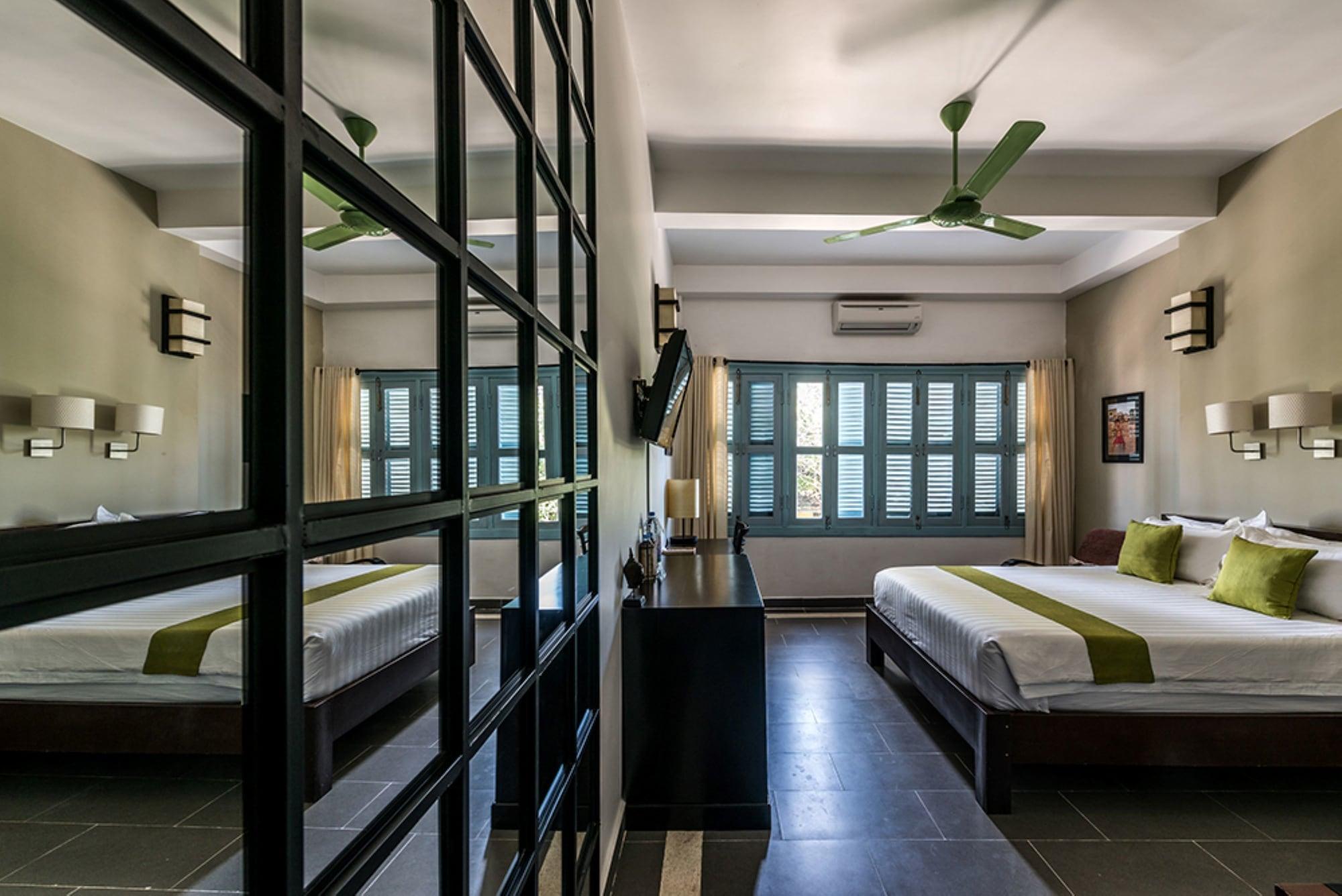 Hotel The Columns Kampot Exterior foto