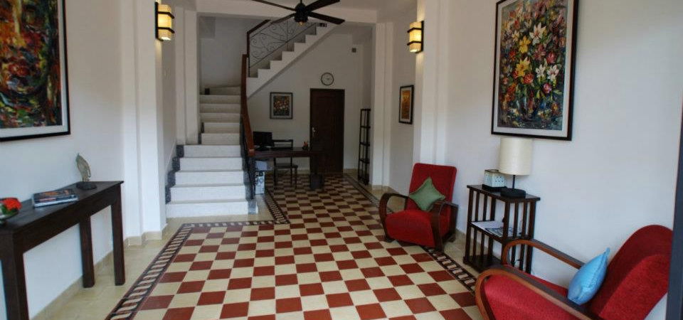 Hotel The Columns Kampot Exterior foto